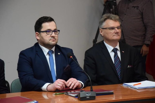 Mirosław Waląg, nowy dyrektor stadniny (po lewej) jest przewodniczącym Rady Powiatu Gorlickiego