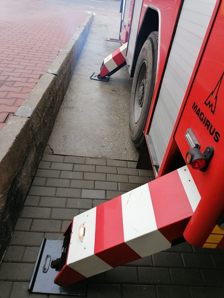 Ochotnicza Straż Pożarna w Rogoźnie wystawiła na sprzedaż wóz strażacki. Ile trzeba zapłacić?