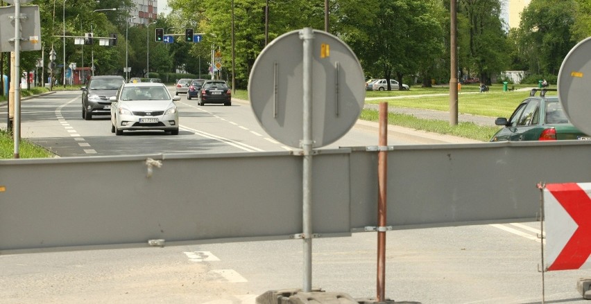 Remontują wiadukt na Popowickiej. Utrudnienia przez 4 miesiące (ZMIANY ORGANIZACJI RUCHU, ZDJĘCIA)