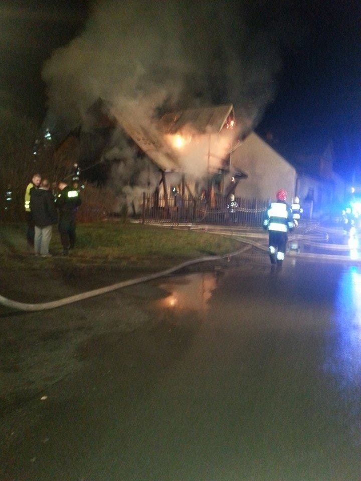 Tragiczny pożar domu jednorodzinnego w Rajczy