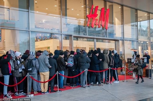 Sklepy H&M znikają z Polski? Nie zrobimy już w nich zakupów tradycyjnie. H&M stawia na sklepy online