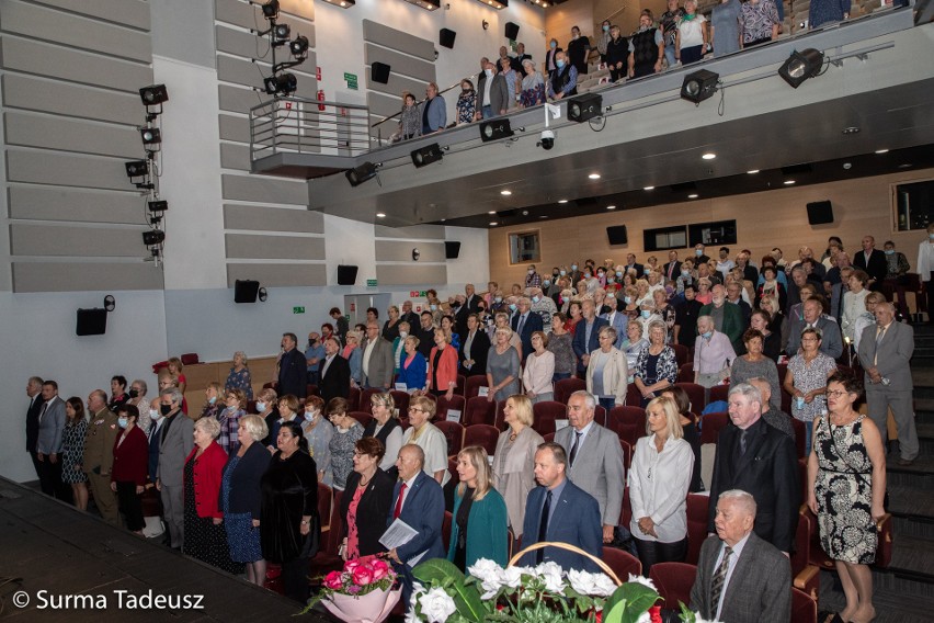 Inauguracja nowego roku akademickiego na Uniwersytecie Trzeciego Wieku w Stargardzie. "Jesteśmy do tańca i do różańca" ZDJĘCIA, RELACJE LIVE