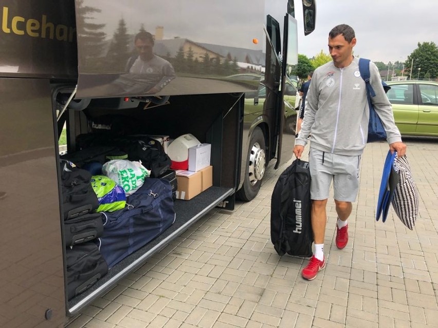 Piłkarze ręczni PGE VIVE Kielce wyjechali na 10-dniowe zgrupowanie do Arłamowa [ZDJĘCIA, VIDEO]