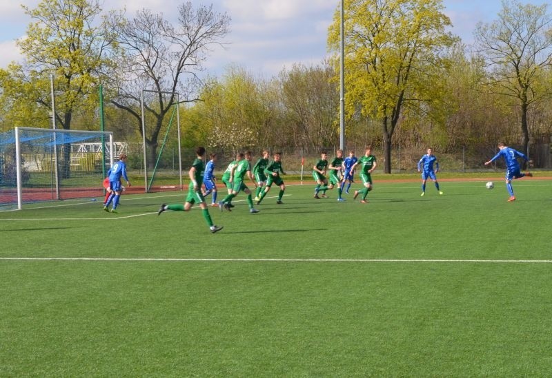 Warta się zacięła w derbach Poznania i Lech został liderem 