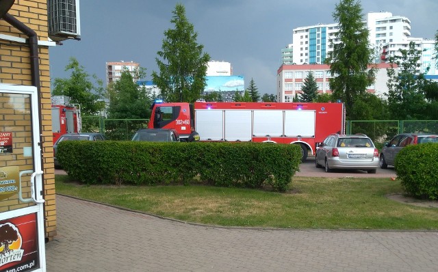 W czwartek, przed godz. 18, strażacy otrzymali zgłoszenie o ulatniającym się gazie w jednym z bloków przy al. 1000-lecia Państwa Polskiego.