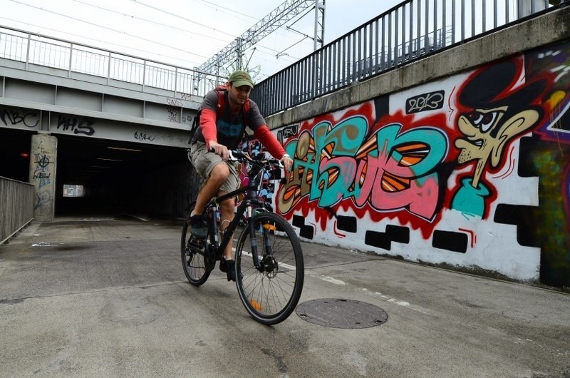 Poznań: Legalne graffiti. Zaczyna się malowanie wzdłuż ulicy Hetmańskiej [ZDJĘCIA]