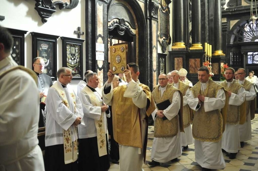 Kraków. Święcenia kapłańskie w katedrze na Wawelu [ZDJĘCIA]