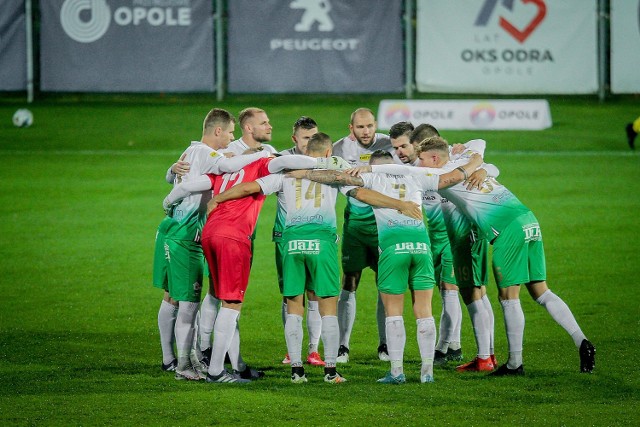 Radomiak Radom w 9 kolejce Fortuna 1 Liga zremisował 1:1 z Odra w Opolu. W 11 minucie gola dla Odry strzelił Sebastian Bonecki z rzutu wolnego. Wyrównał w 78 minucie Leandro Rossi z rzutu karnego. Oceniamy radomskich piłkarzy z to spotkanie. Zobacz zdjęcia>>>