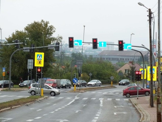 Na skrzyżowaniu ulic Kieleckiej i radomskiej w Starachowicach będzie nowa nawierzchnia.
