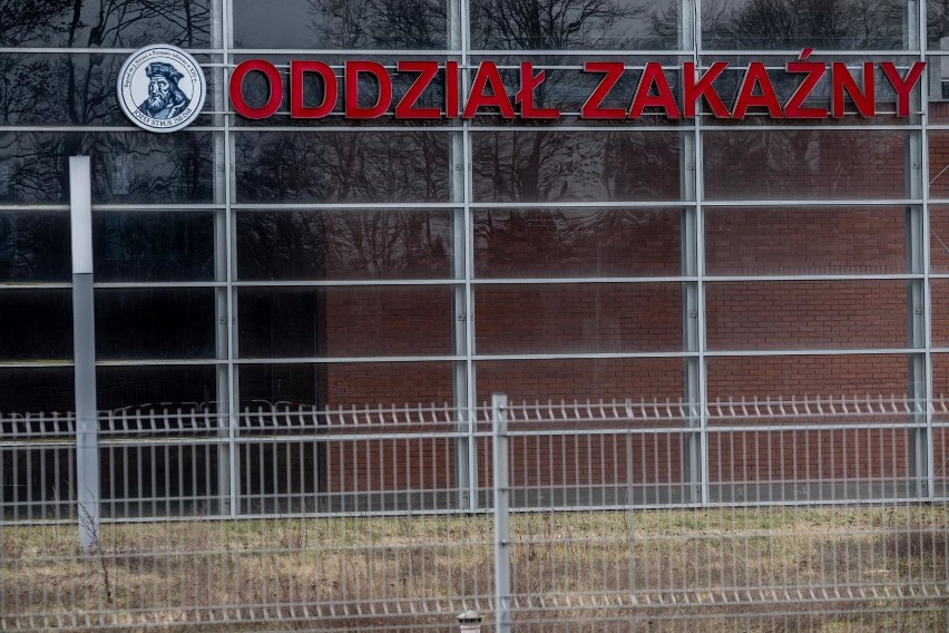 Pierwsza osoba zakażona w Poznaniu koronawirusem zmarła w...