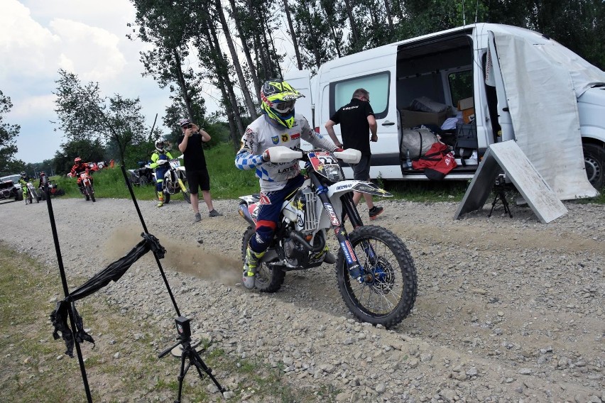 Samochody terenowe, wycyznowe, motocykle, quady i mistrzowie rajdów - Offroad w Pasażu Łódzkim