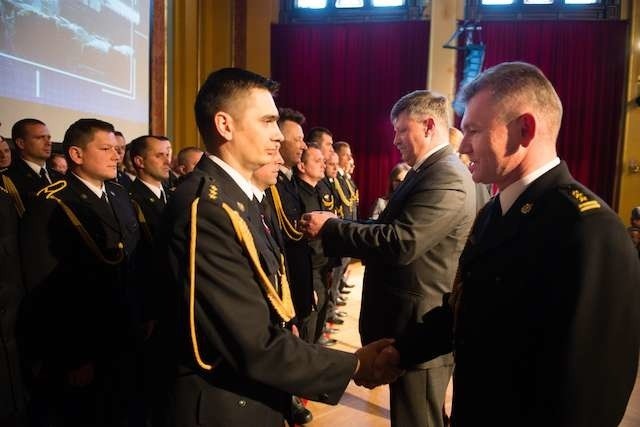 Kpt. Grzegorz Chrzępa odznaczony został Medalem za Długoletnią Służbę