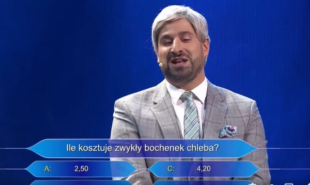 Żarty z polityków to w polskich kabaretach bardzo wyświechtany temat. Tym razem twórcy z kabaretu Młodych Panów wykorzystali wypowiedź Mateusza Morawieckiego w bardzo kreatywny sposób.Z ostatnich wypowiedzi premiera Morawieckiego postanowili zażartować członkowie Kabaretu Młodych Panów, Inspirację zaczerpnęli z programu "Milionerzy". Jeden z członków kabaretu wcielił się w rolę Huberta Urbańskiego, a drugi w uczestnika programu. Padło pytanie: "Ile kosztuje zwykły bochenek chleba?". Odpowiadający postanowił poprosić o jedno z kół ratunkowych, czyli telefon do przyjaciela. Kolegę, do którego zadzwonił, nazwano "Matim".ZOBACZ WIDEO - KLIKNIJ DALEJGdy udało się dodzwonić do przyjaciela, widzowie usłyszeli głos Mateusza Morawieckiego. Odczytano pytanie i ponownie można było usłyszeć głos premiera, tym razem była to długa wypowiedź nt. ceny bochenka chleba. To rozwścieczyło uczestnika, który zdenerwowany opuścił studio. Fragment skeczu udostępniono w sieci. ZOBACZ WIDEO - KLIKNIJ DALEJ