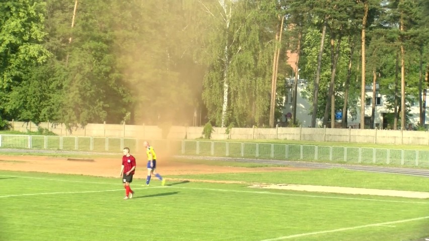 Trąba powietrzna na stadionie w Strzelcach Opolskich.
