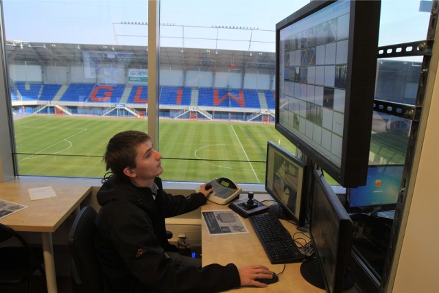 04.11.2011 r. Stadion Piasta Gliwice dzień przed otwarciem.Zobacz kolejne zdjęcia. Przesuwaj zdjęcia w prawo - naciśnij strzałkę lub przycisk NASTĘPNE