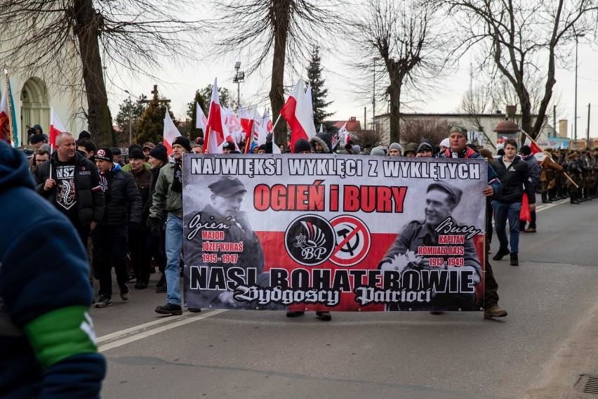 V Hajnowski Marsz Pamięci Żołnierzy Wyklętych. Obywatele RP powiadamiają prokuraturę o popełnieniu przestępstwa (zdjęcia) 