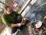 Czasem trzeba powiedzieć sobie dość i pójść do... lasu. W Polsce rośnie moda na bushcraft [ZDJĘCIA]