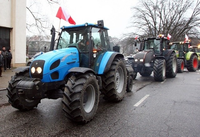 Protest rolników w Szczecinie - dziś traktory będą jeździć wokół Wałów Chrobrego.