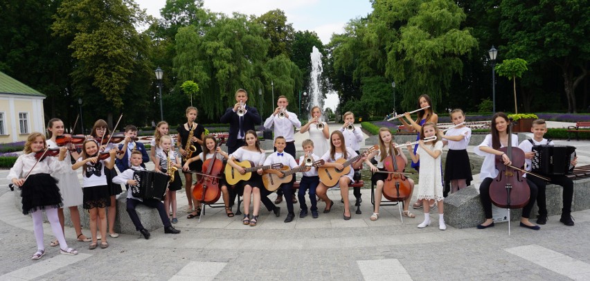 Państwowa Szkoła Muzyczna w Końskich ogłasza nabór na nowy rok szkolny. Połącz naukę z przepięknym światem muzyki