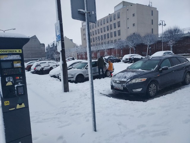 Nowy operator Strefy Płatnego Parkowania ma na własny koszt zmodernizować parking przy ul. Sienkiewicza.