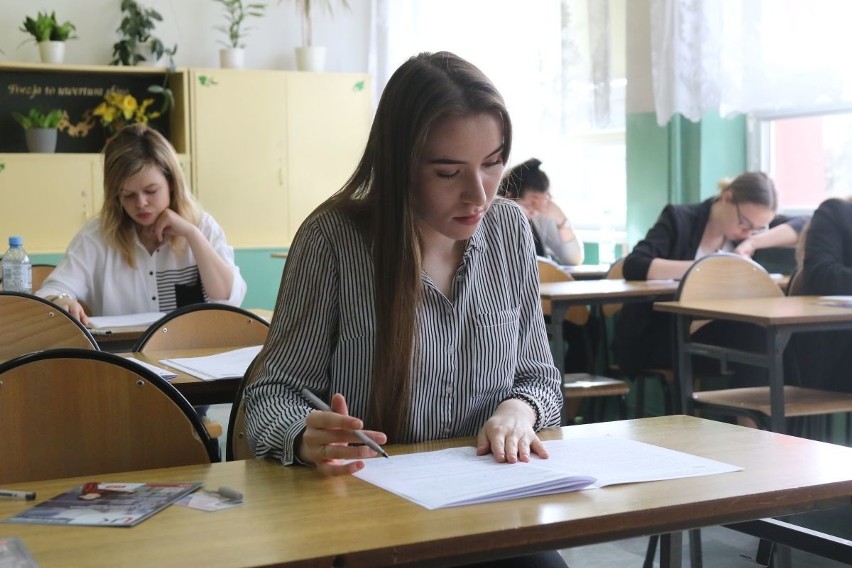 Próbna matura z języka polskiego w Kielcach. Rozprawka sprawiła radość