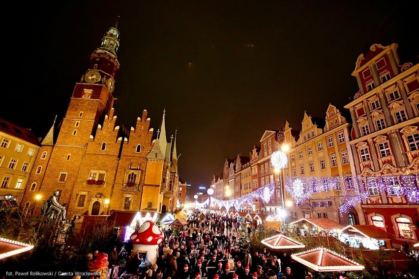 Jarmark Bożonarodzeniowy na wrocławskim Rynku otwarty (FILM, ZDJĘCIA, CENY)