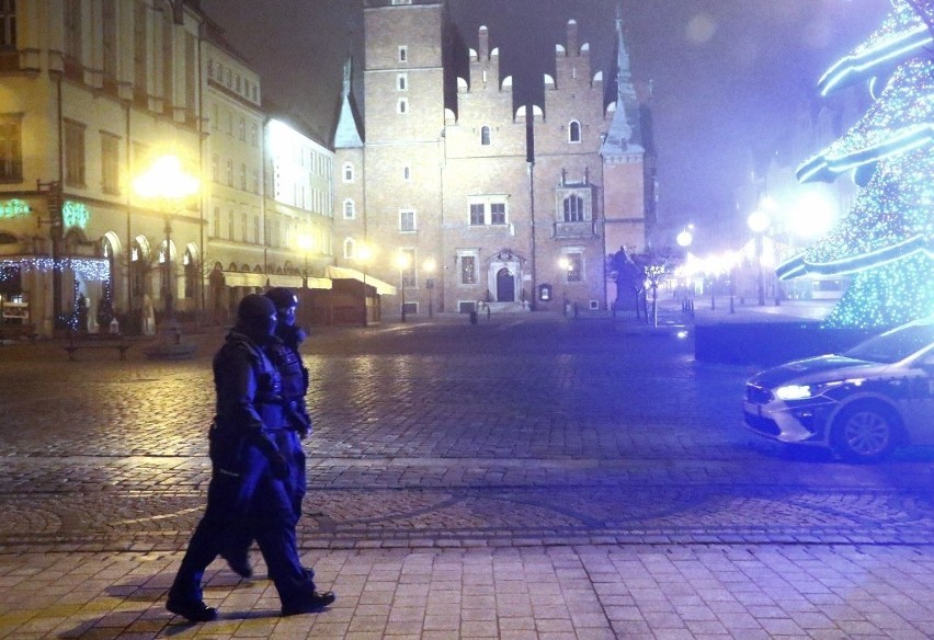 Policja nie pozwalała witać Nowego Roku na wrocławskim Rynku