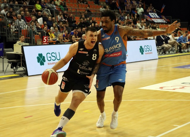 Koszykarze Startu Lublin wygrali w Gliwicach 86:83. To 12 zwycięstwo czerwono-czarnych w obecnych rozgrywkach Orlen Basket Ligi