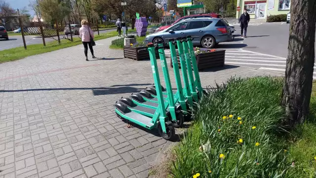 Na ulicach Zielonej Góry pojawiły się hulajnogi elektryczne kolejnej już firmy. Jak można je wypożyczyć? Czy musisz mieć do tego aplikację?