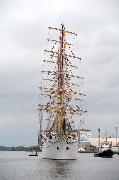 W tym roku do reprezentacji Szczecina na regaty Tall Ships Races 2012 zgłosiła się rekordowa liczba. Nie wszystkim było dane wziąć udział i popłynąć na pokładzie "Fryderyka Chopina".