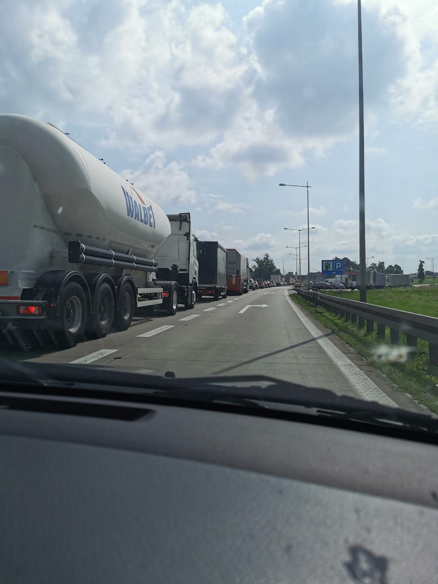 Autostrada A4 kompletnie zakorkowana na bramkach w Karwianach 