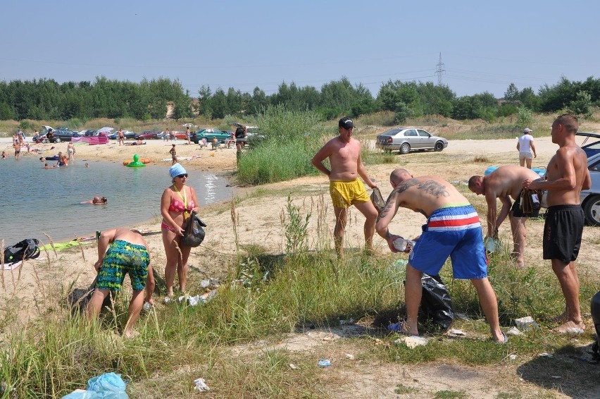 Wielkie sprzątanie plaży nad Pogorią IV