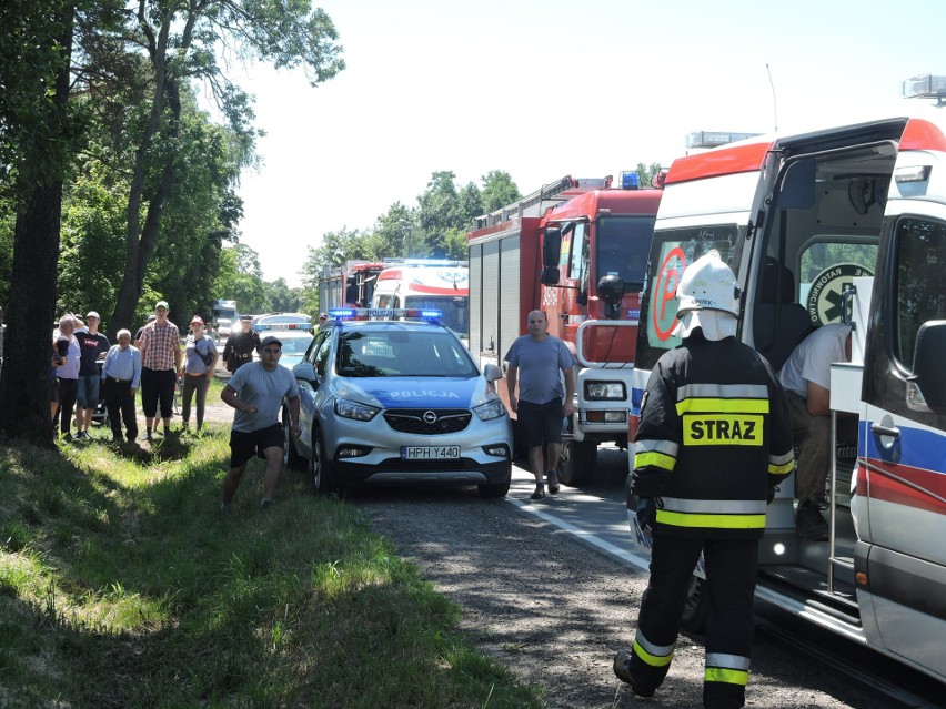 Tragiczny wypadek w Myszyńcu Starym. Osobówka zmiażdżona...