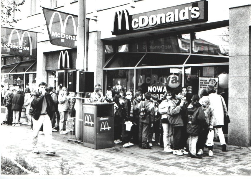 Pierwszy McDonald's w Poznaniu był dziesiątą placówką tej...