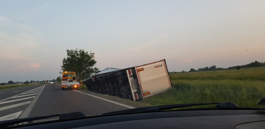 Do zdarzenia w piątek doszło na drodze krajowej nr 19 w...