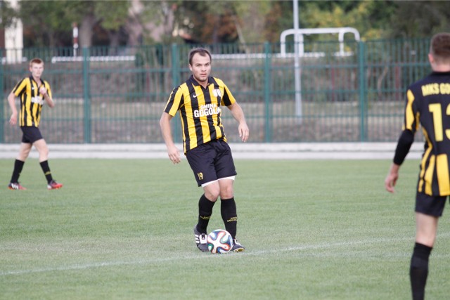 Mateusz Prefeta miał dwie szanse na zwycięskiego gola dla MKS-u Gogolin.