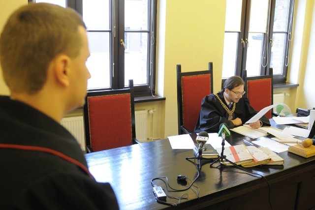 Wyrokowi odczytywanemu przez sędziego przysłuchiwał się dzisiaj tylko prokurator Rafał Sadowski.
