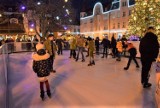 Lodowiska w Wejherowie. Z jednego zrezygnowali, drugie działa. Popularna ślizgawka przy SP 8 w Wejherowie zimą będzie nieczynna | ZDJĘCIA