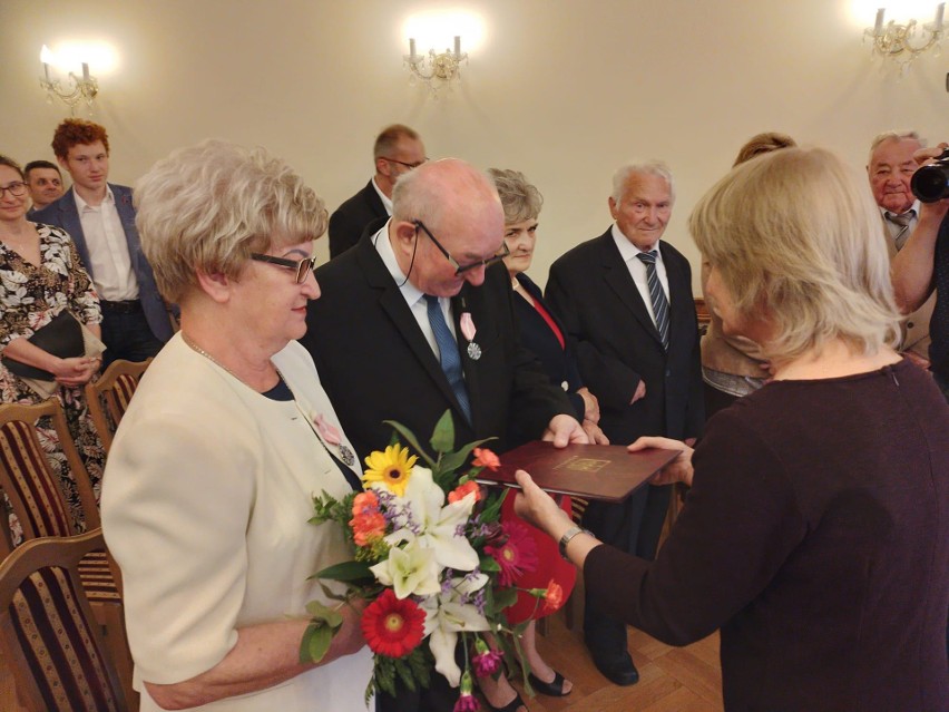 Maria i Jerzy Jaworscy odebrali medale za długoletnie...