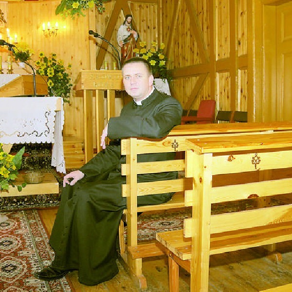 - Mężczyzna, który chce posiadać rodzinę i być kapłanem, musi się liczyć z dodatkowymi trudnościami i wyrzeczeniami - uważa ks. Michalski