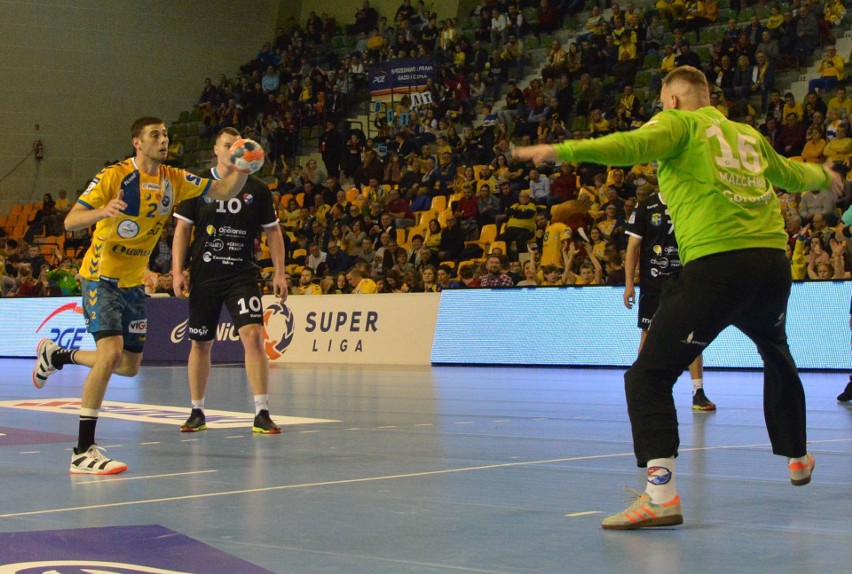 PGNiG Superliga. PGE VIVE Kielce w dziesięciu zdemolowało Gwardię Opole [VIDEO, ZDJĘCIA]