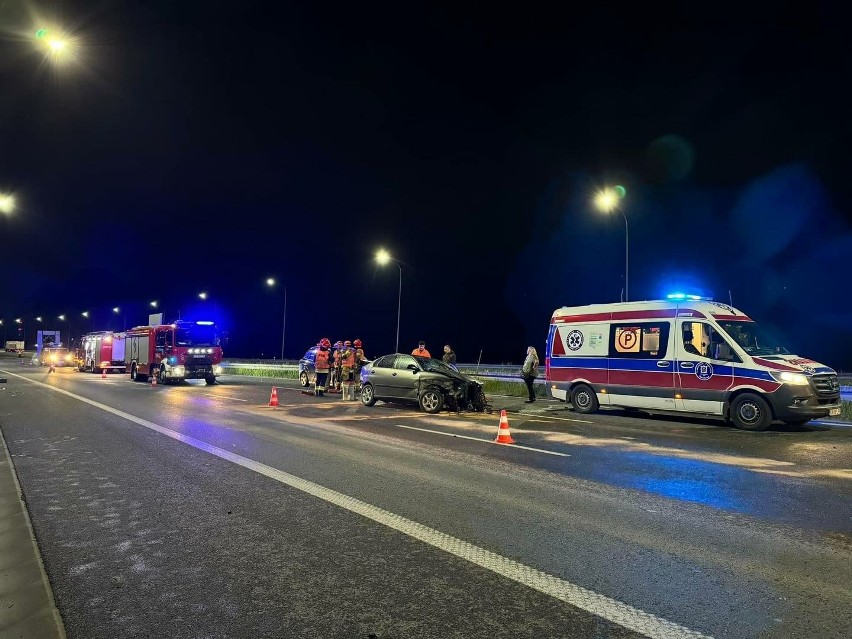Poważny nocny wypadek w Krakowie na trasie S7