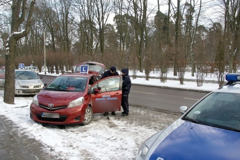 W 11 przypadkach mundurowi zatrzymali dowody rejestracyjne...