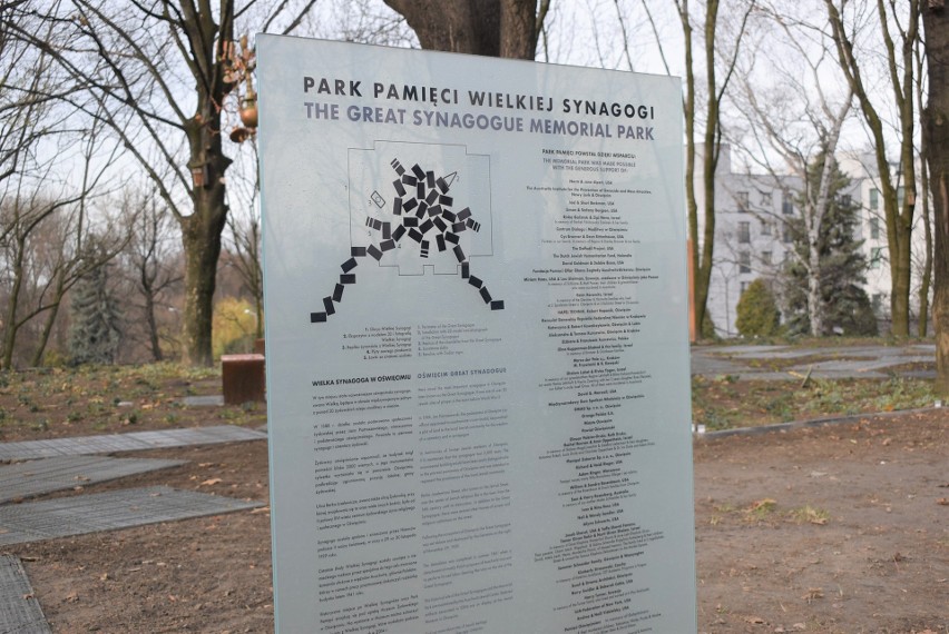 Uroczyste otwarcie Parku Pamięci Wielkiej Synagogi w Oświęcimiu z udziałem potomków oświęcimskich Żydów [ZDJĘCIA]