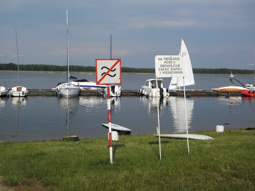 Podczas dnia otwartego Mariny Poraj można sprawdzić się w...