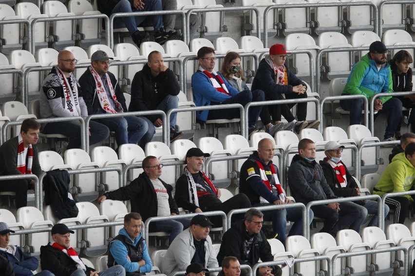 Kibice na meczu ŁKS Łódź - Resovia Rzeszów. Zobacz, jaka atmosfera panowała na stadionie ZDJĘCIA