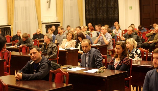 Łodzianie stawili się na ostatnie konsultacje dosyć licznie, bo duża sala obrad w magistracie była pełna, a dyskusja dosyć burzliwa