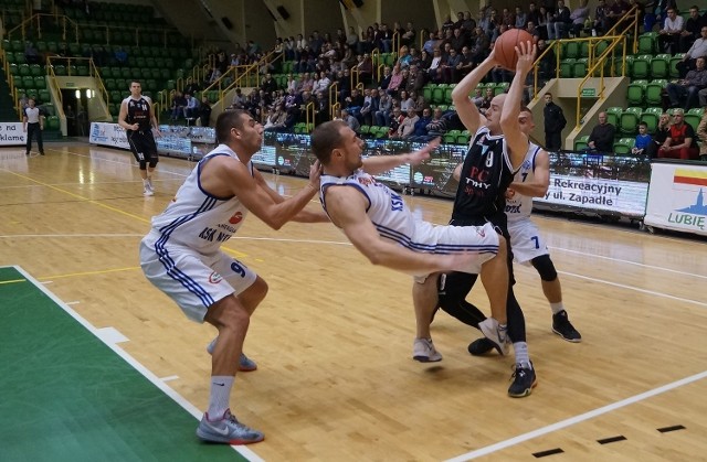 Dawid Adamczewski i Hubert Wierzbicki przedłużyli kontrakty z Notecią.