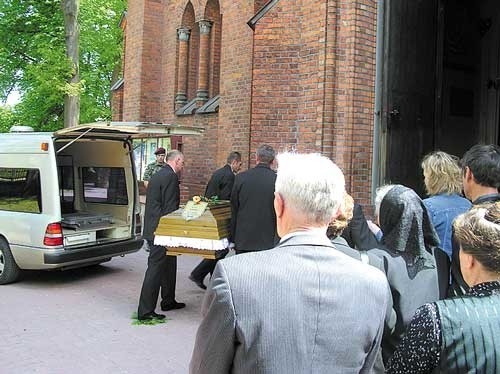 W pogrzebie Michała Konrada wzięły udział setki osób