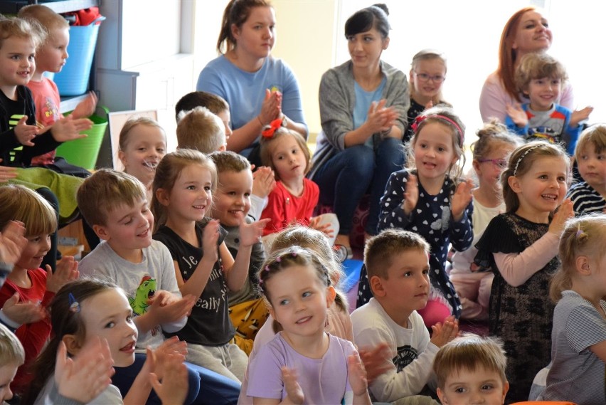 Izabela Trojanowska czytała "Pana Hilarego" w częstochowskim...